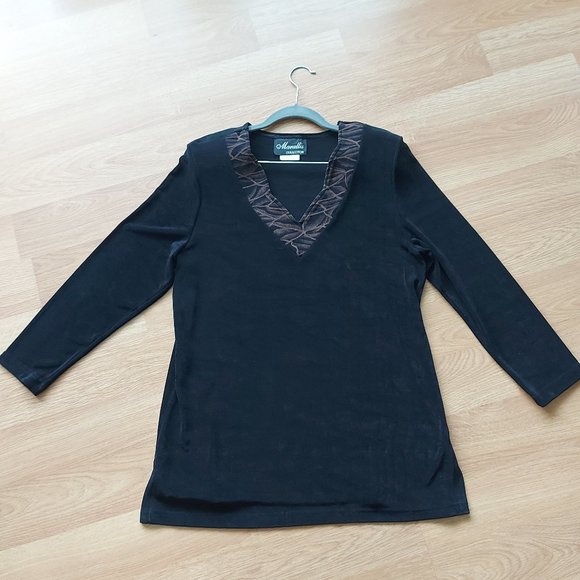 Marallis Collection V-Neck Top with  Patterned Trim - Picture 1 of 5